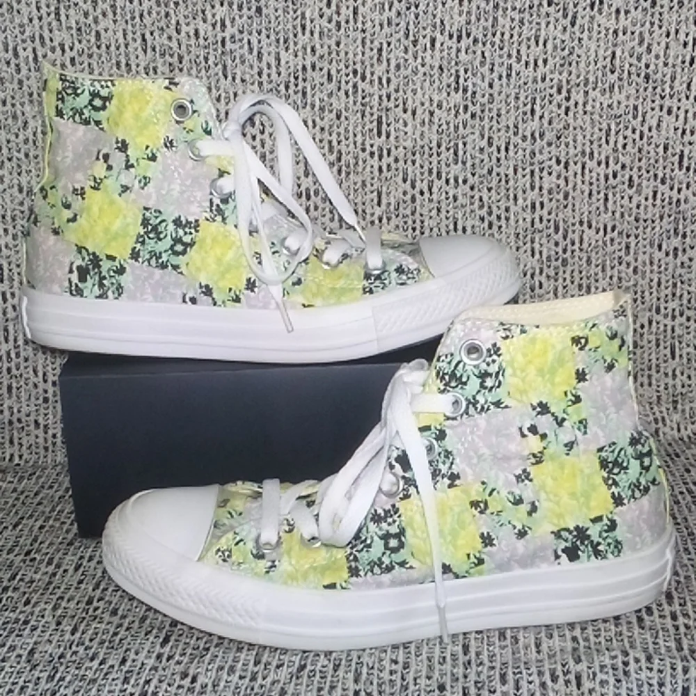 EUC Converse Rare Chuck Taylor All Star Floral Squares Hi Oxford 542558F - Picture 1 of 9